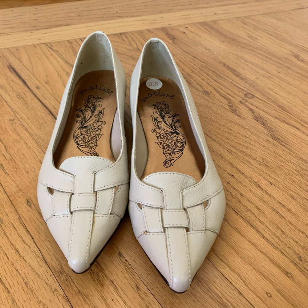 Off White Flats